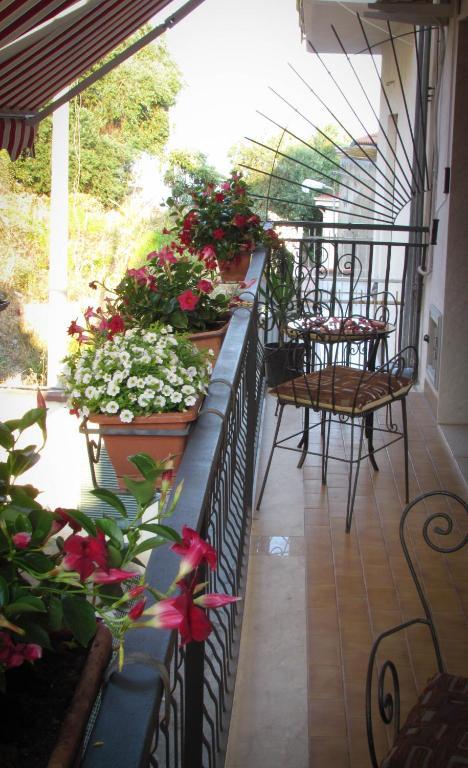 Tano'S Giardini Naxos Exterior foto